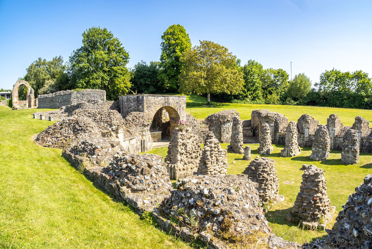 st-augustine-s-abbey-in-caterbury-city-england-2026-03-19-10-38-25-utc